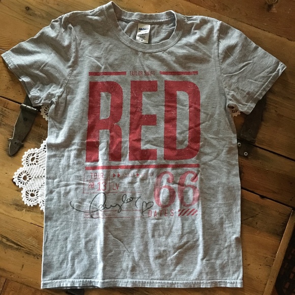 Taylor Swift Tops - Taylor Swift tour 2013 T-shirt